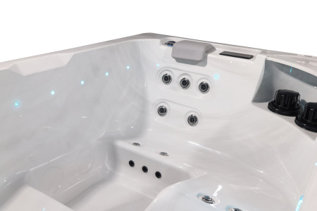 Гидромассажный спа бассейн NordicSpa Magni (Магни)